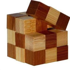 Eureka Snake Cubes**